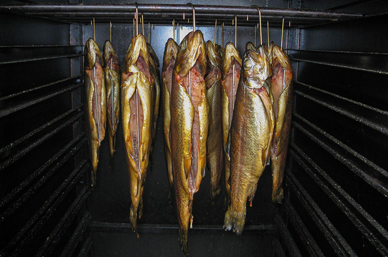 BALZER - Räucherfisch im Räucherofen